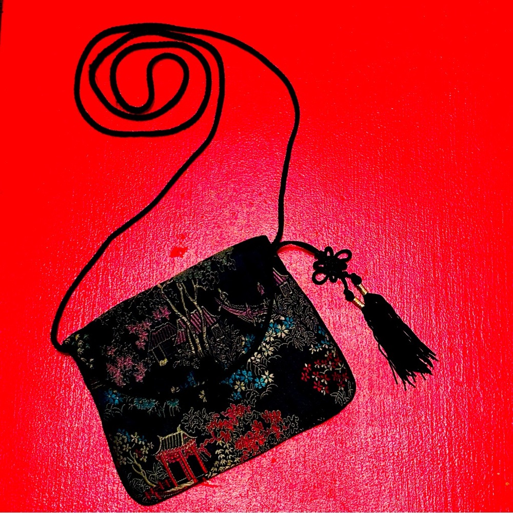 CHINATOWN Vintage 90s Small Black/Red/Green Chinoiserie Crossbody Bag Festival